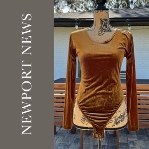 Newport News Velvet Long Sleeve Bodysuit Rust Brown Size Medium